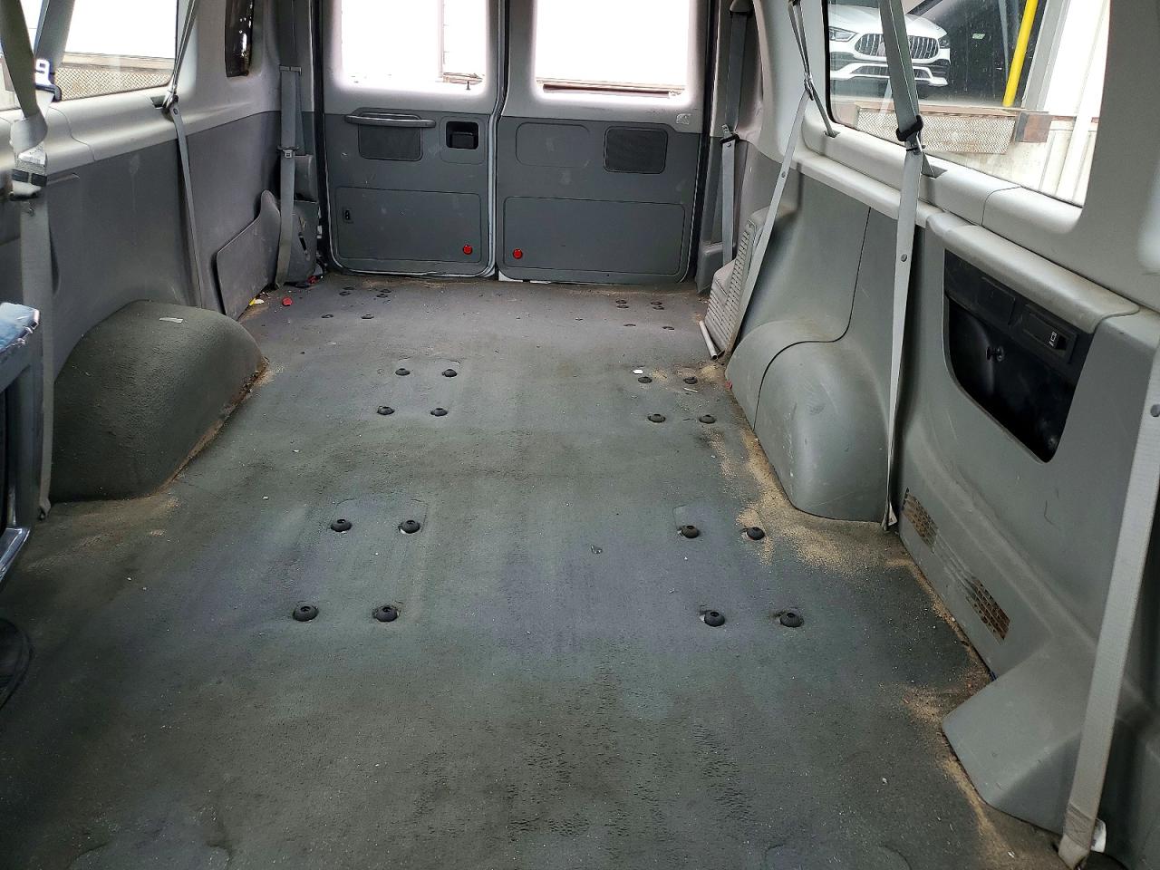 Ford Econoline E350 Super Duty Wagon