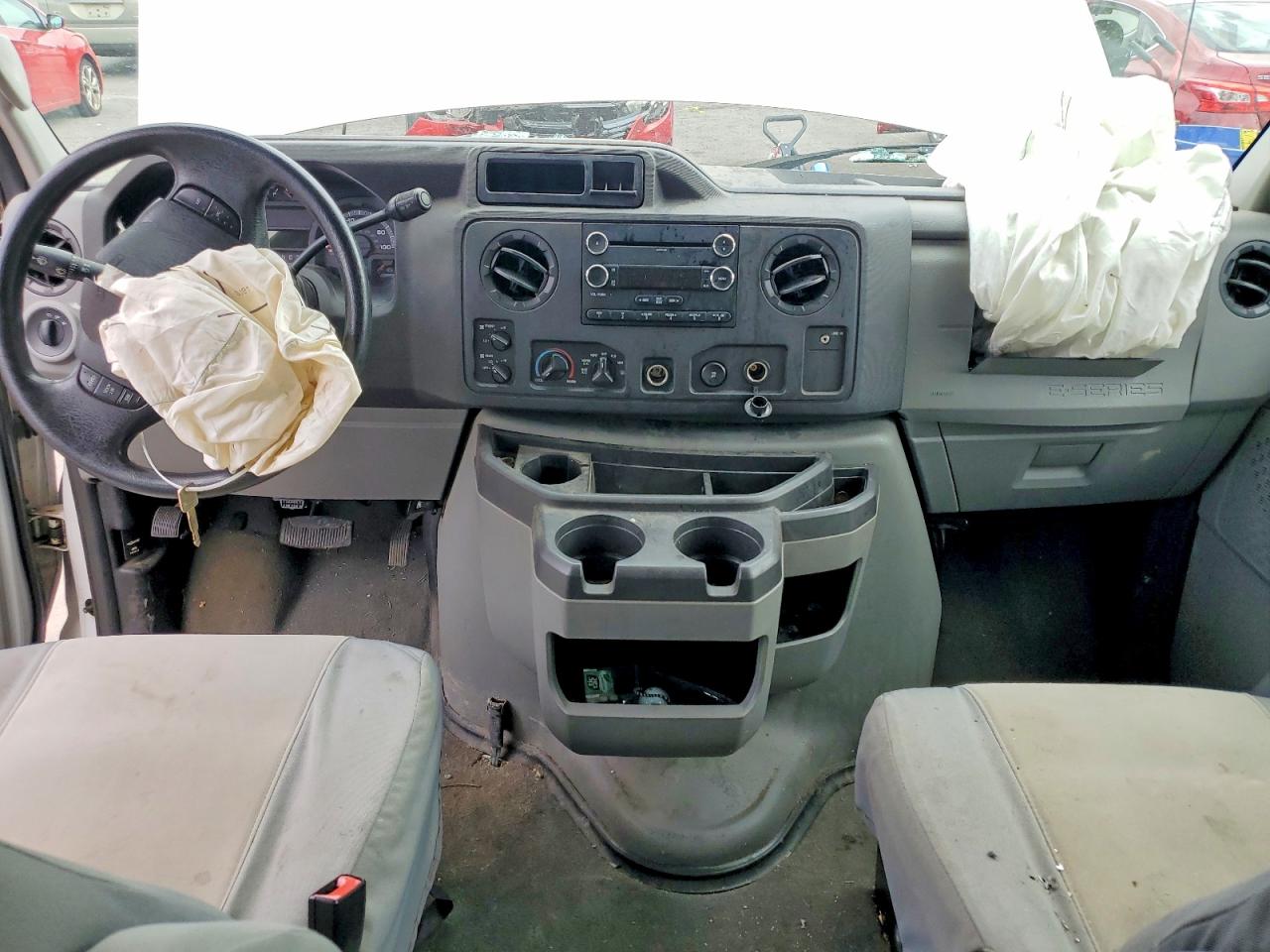 Ford Econoline E350 Super Duty Wagon