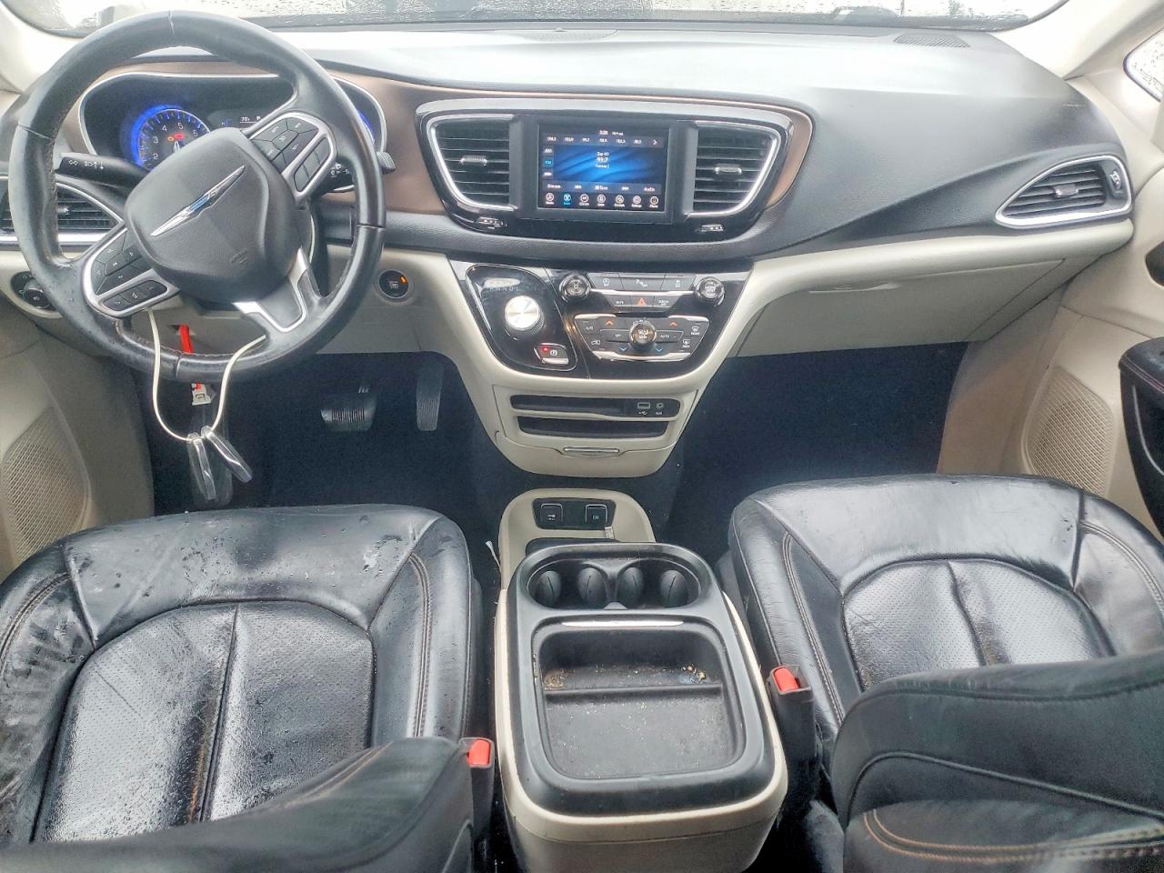 Chrysler Pacifica Touring L