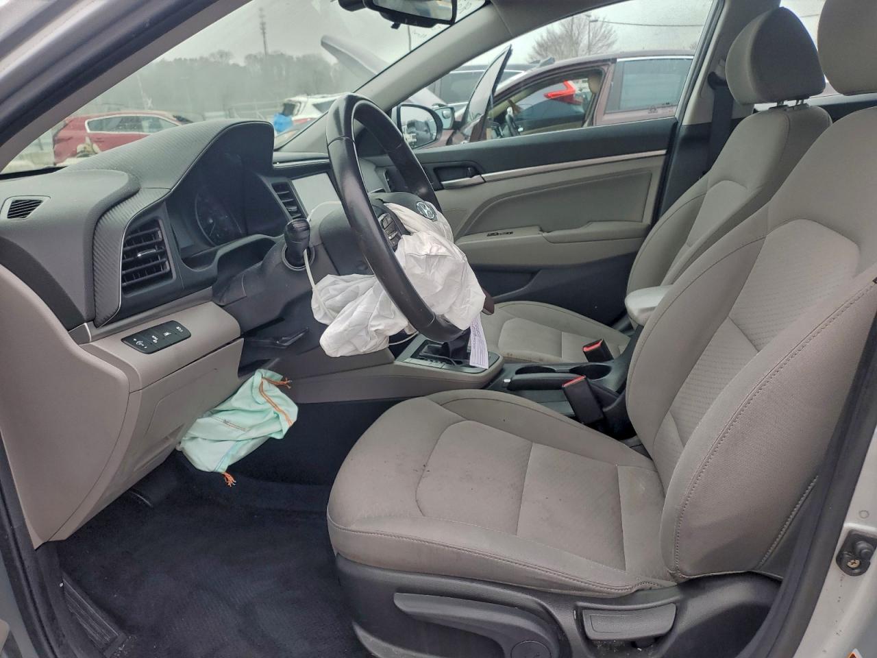 Hyundai ELANTRA Value Edition