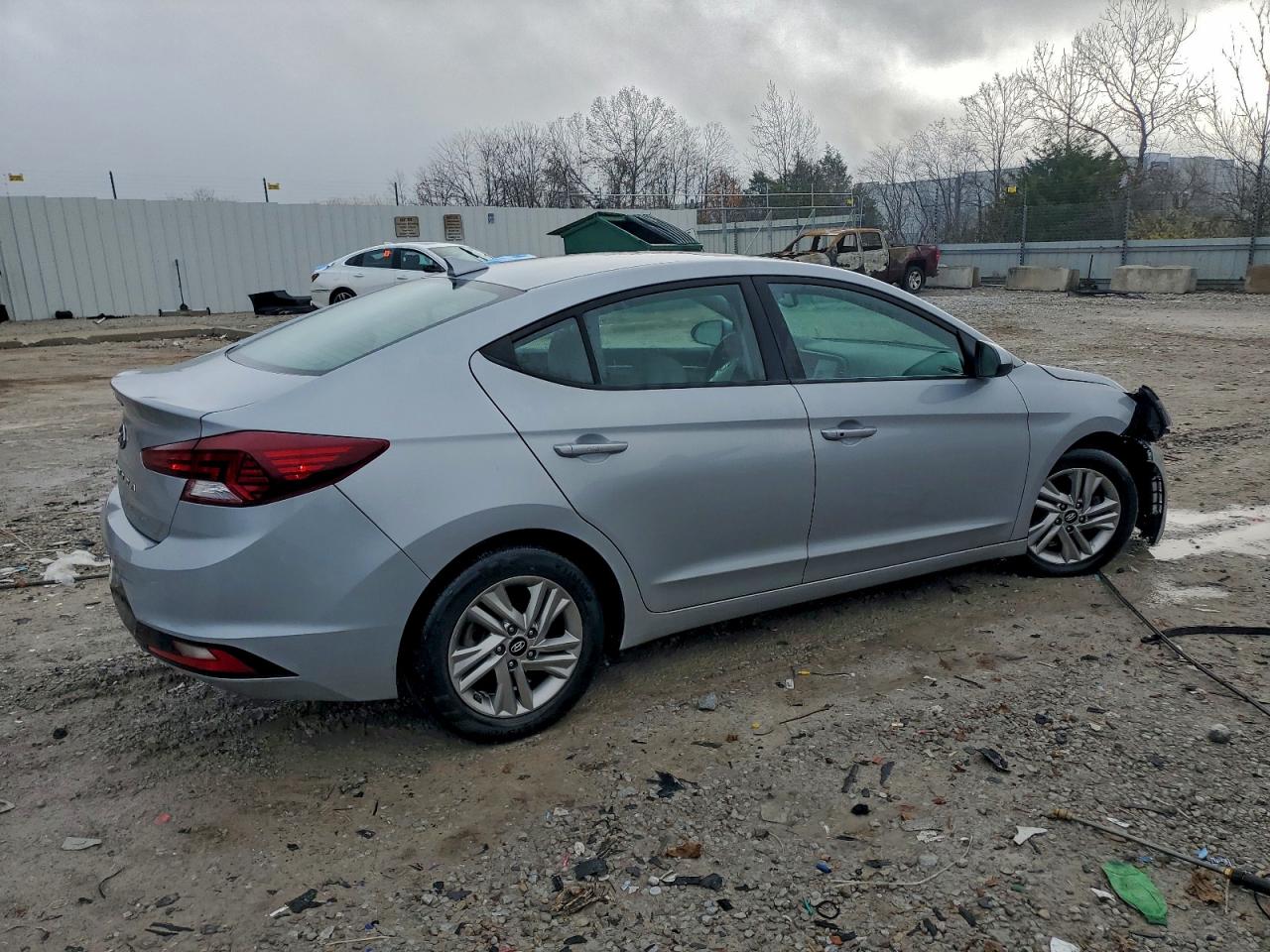 Hyundai ELANTRA Value Edition
