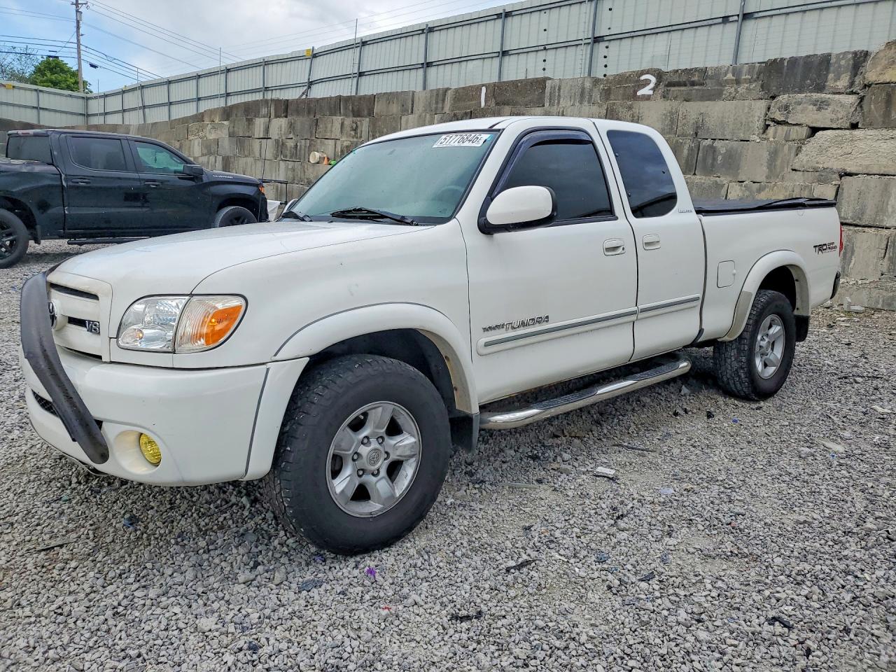 Salvage Toyota Tundra Image