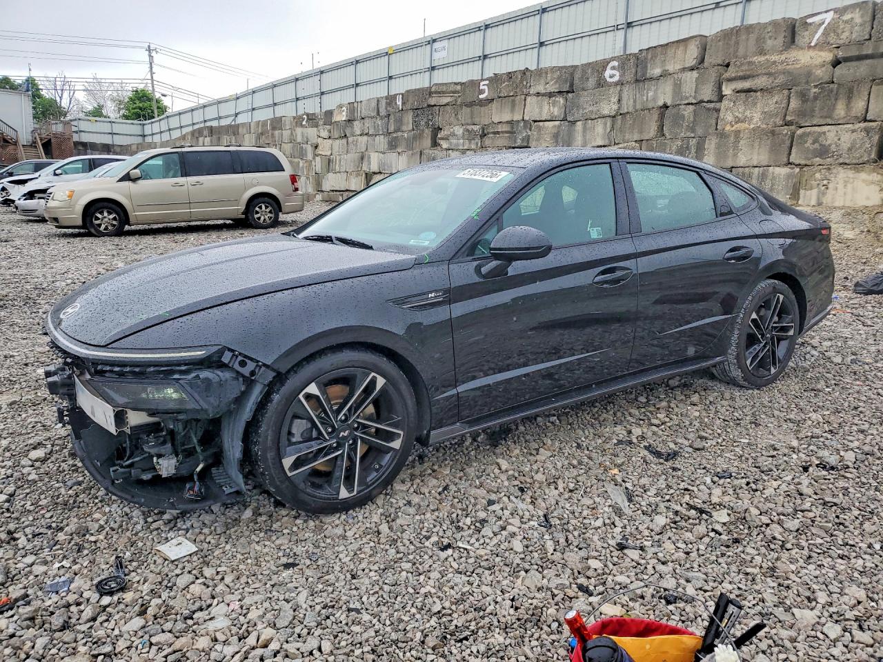 Salvage Hyundai SONATA Image