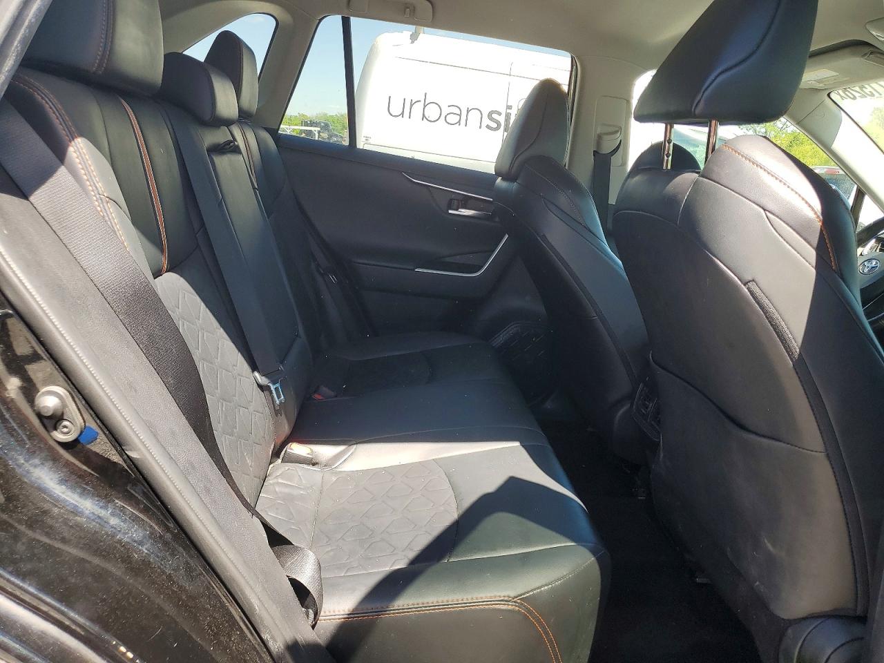 Toyota RAV4 Adventure