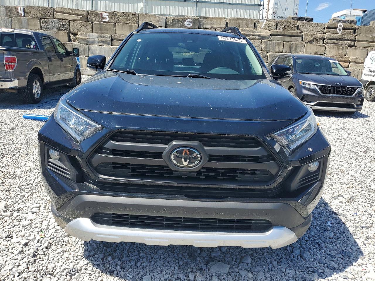 Toyota RAV4 Adventure
