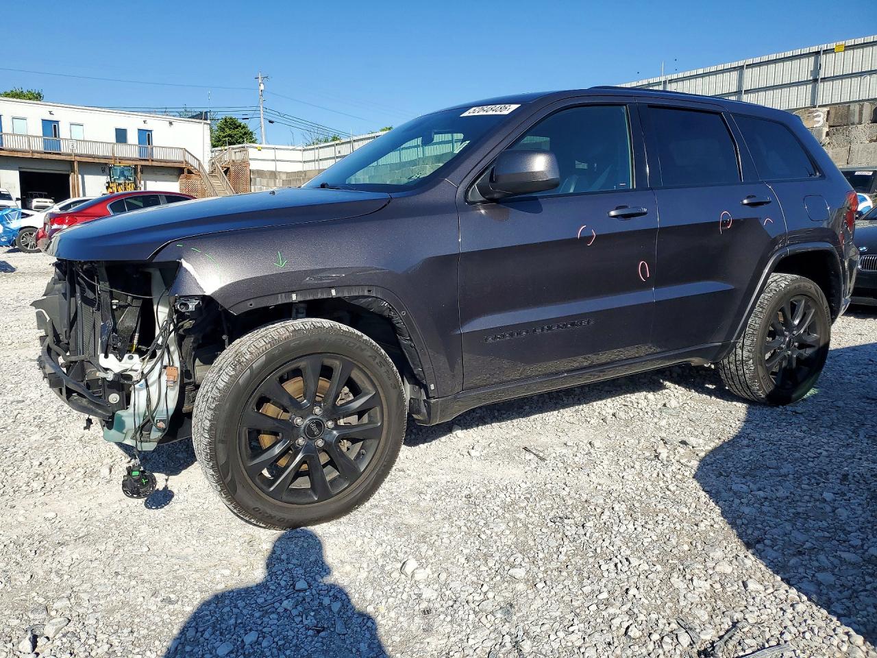 Salvage Jeep Cherokee Image
