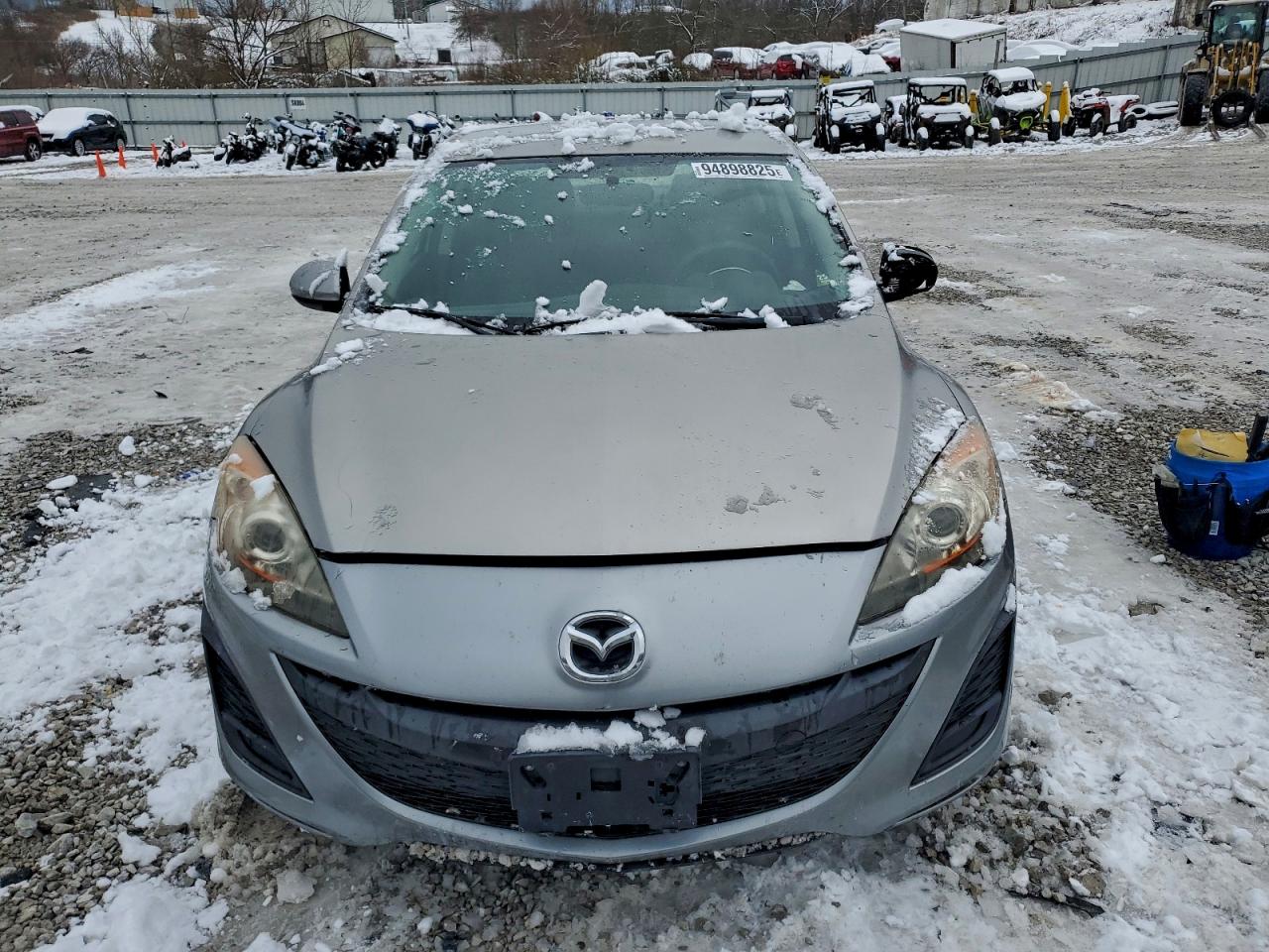 Mazda 3 I