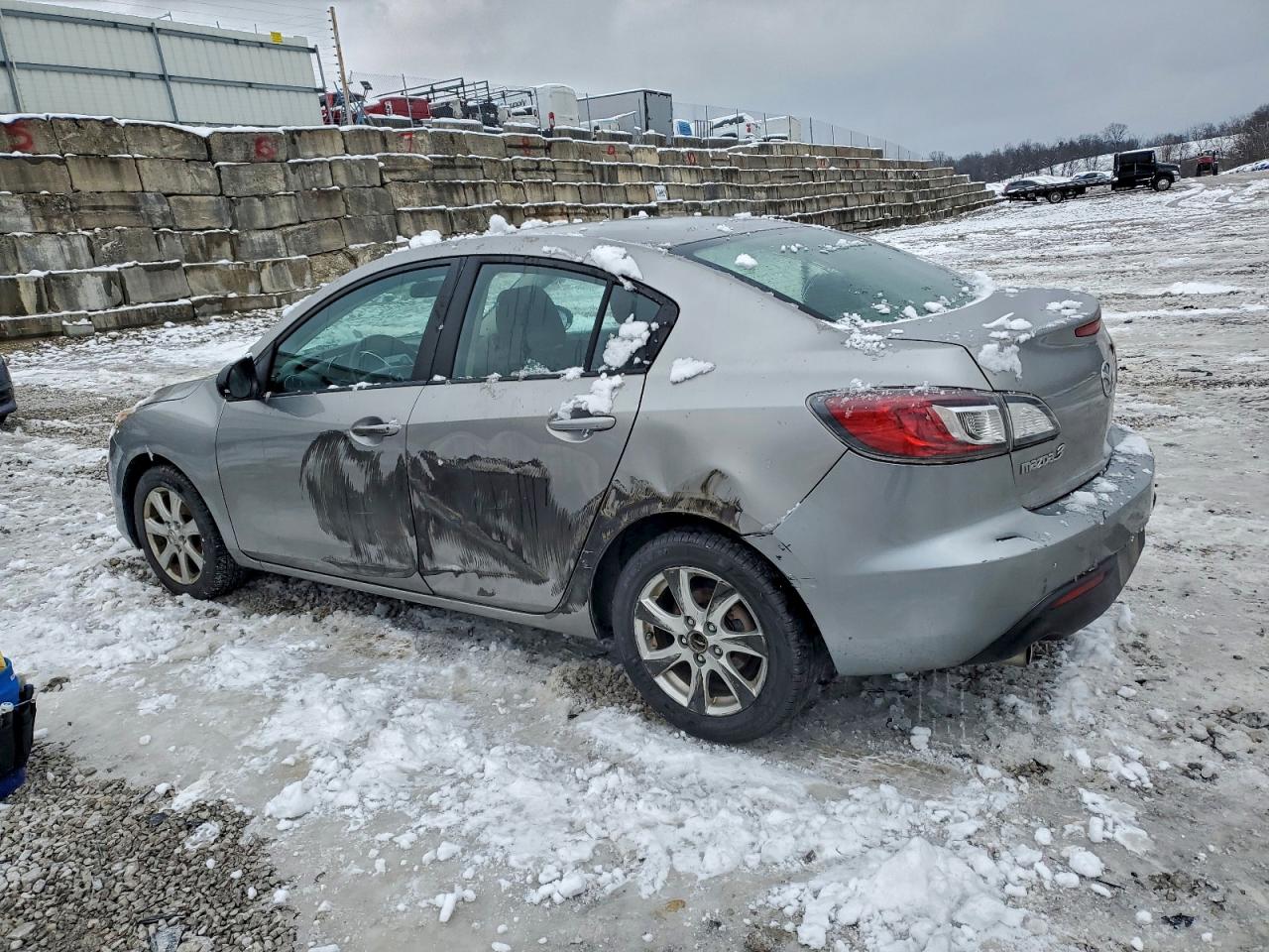 Mazda 3 I