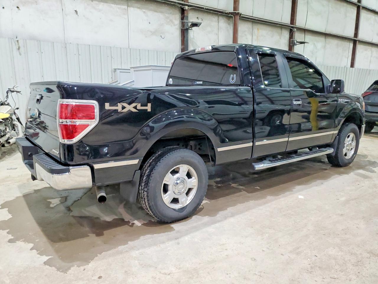 Ford F-150 Super Cab