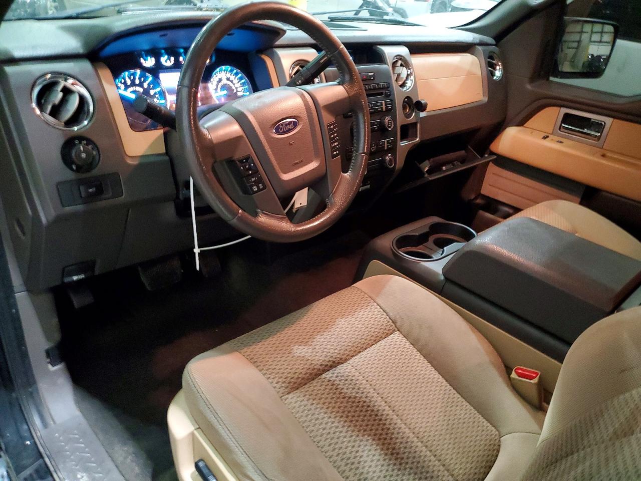 Ford F-150 Super Cab