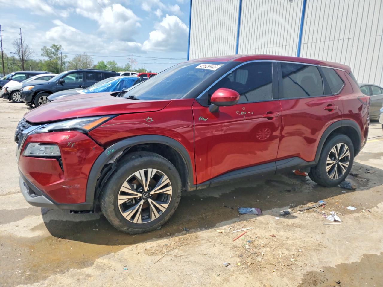 Salvage Nissan Rogue Image