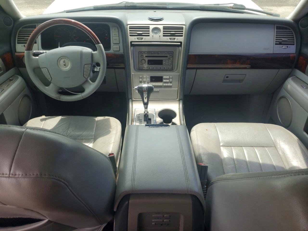 Lincoln Navigator