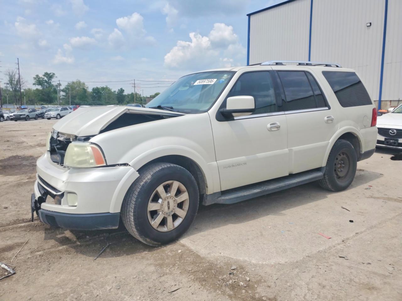 Salvage Lincoln Navigator Image
