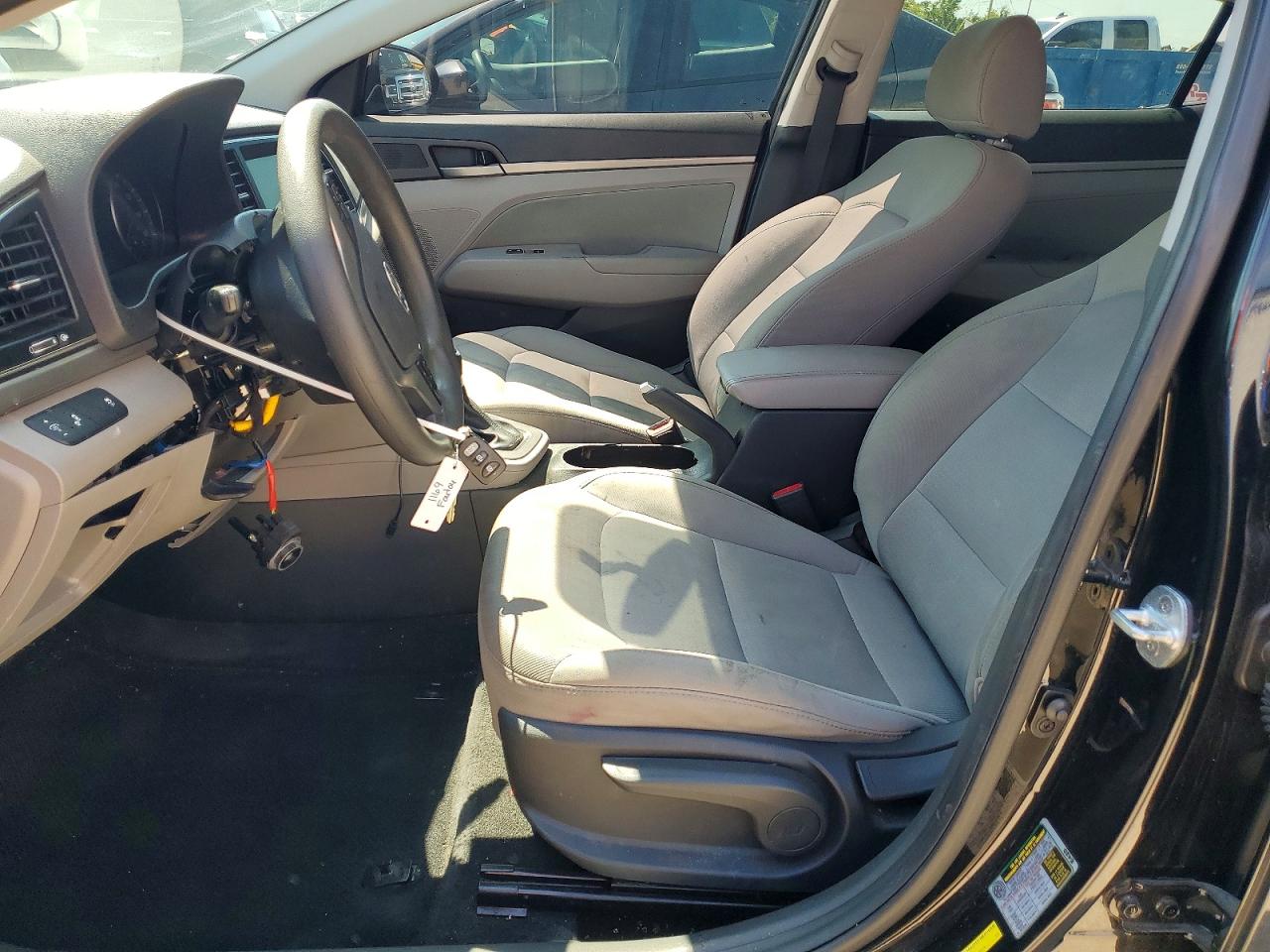 Hyundai ELANTRA Sel