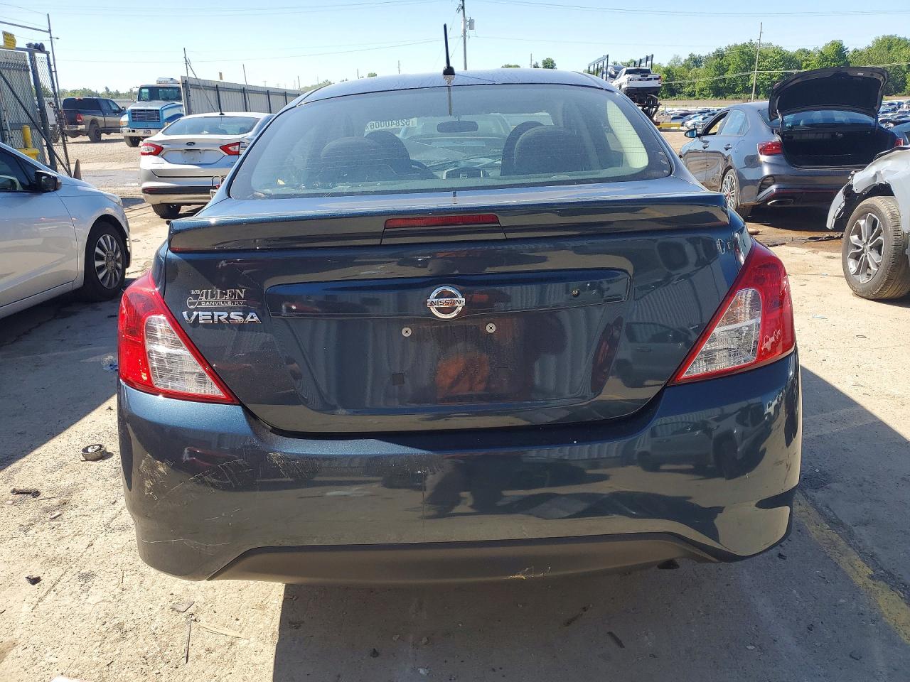 Nissan Versa 1.6 S Plus