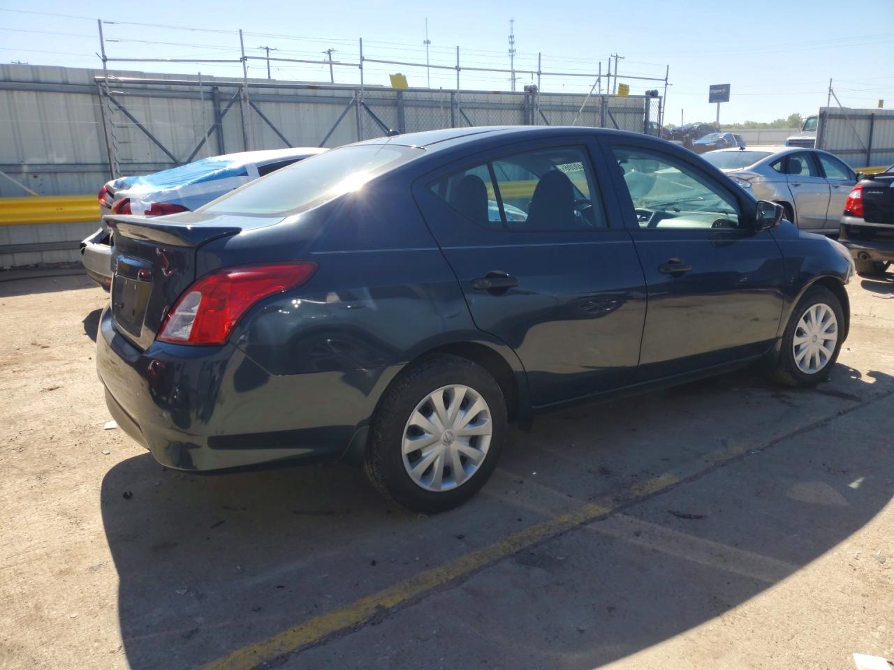 Nissan Versa 1.6 S Plus