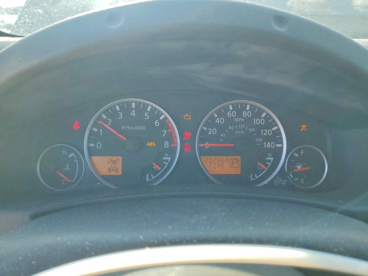 Nissan Pathfinder S