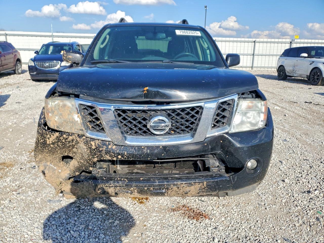 Nissan Pathfinder S