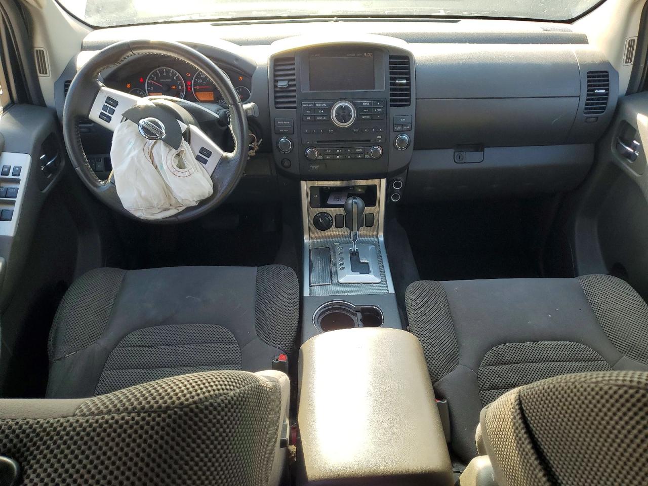 Nissan Pathfinder S