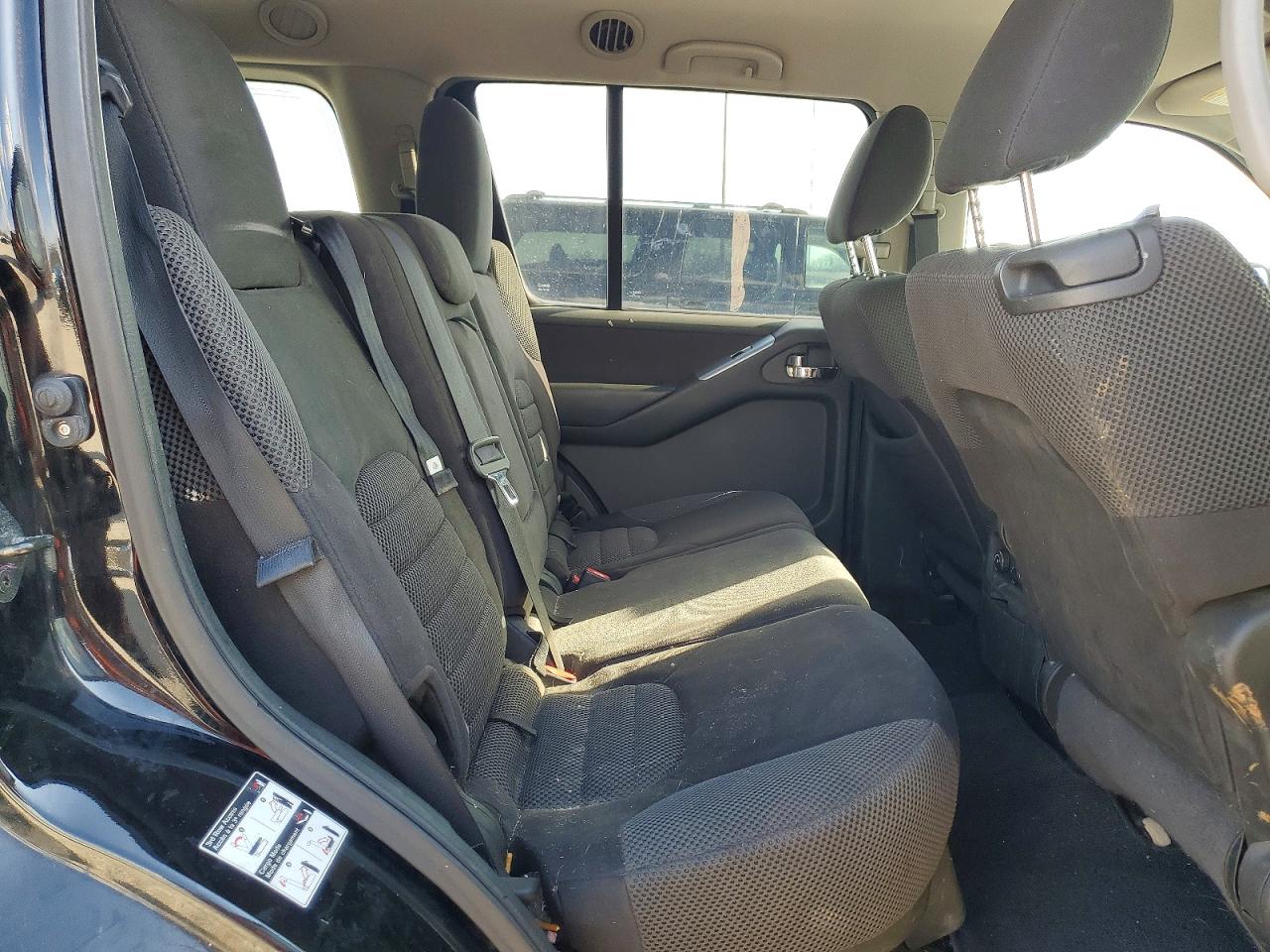 Nissan Pathfinder S