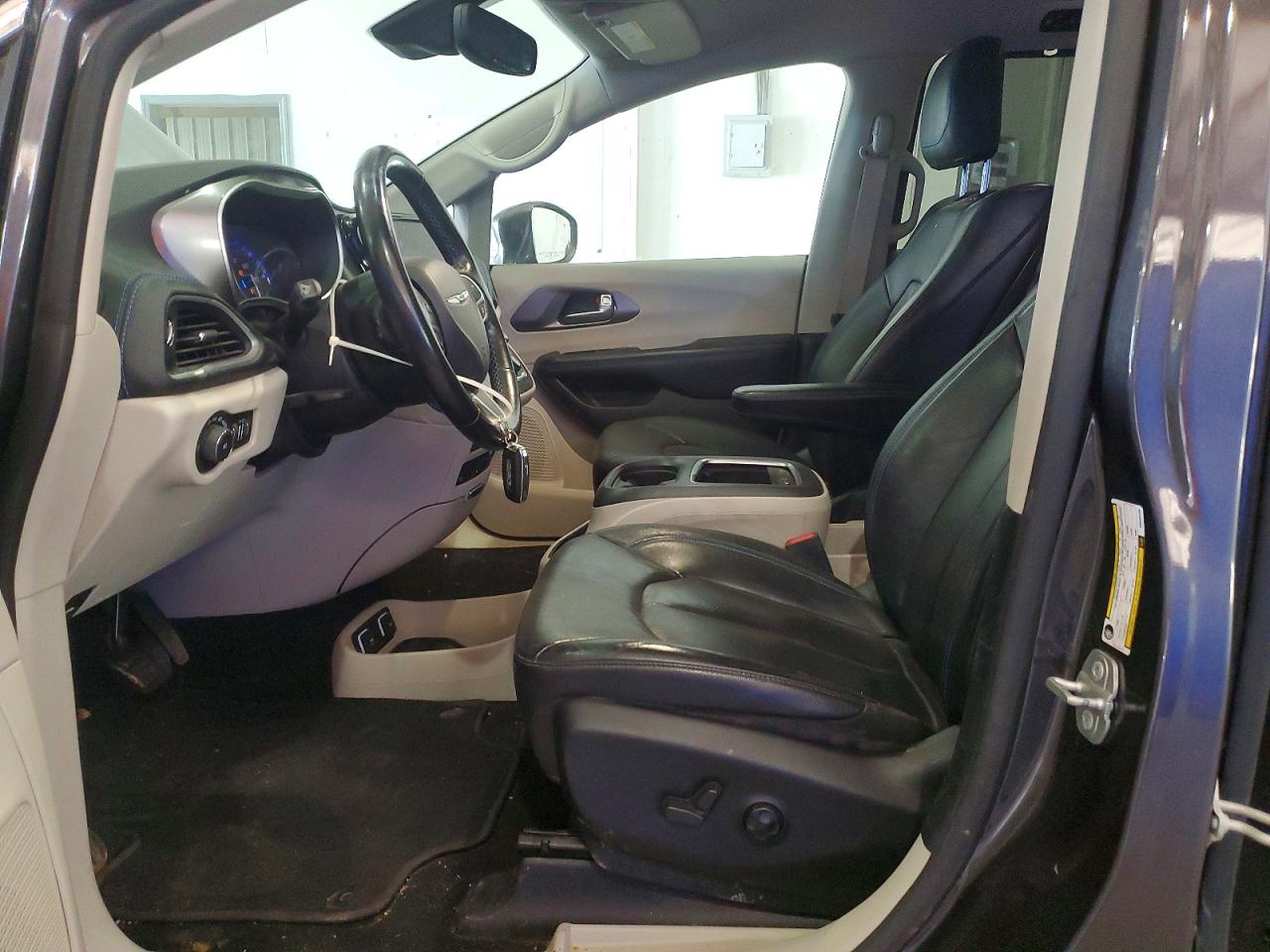 Chrysler Pacifica Touring L