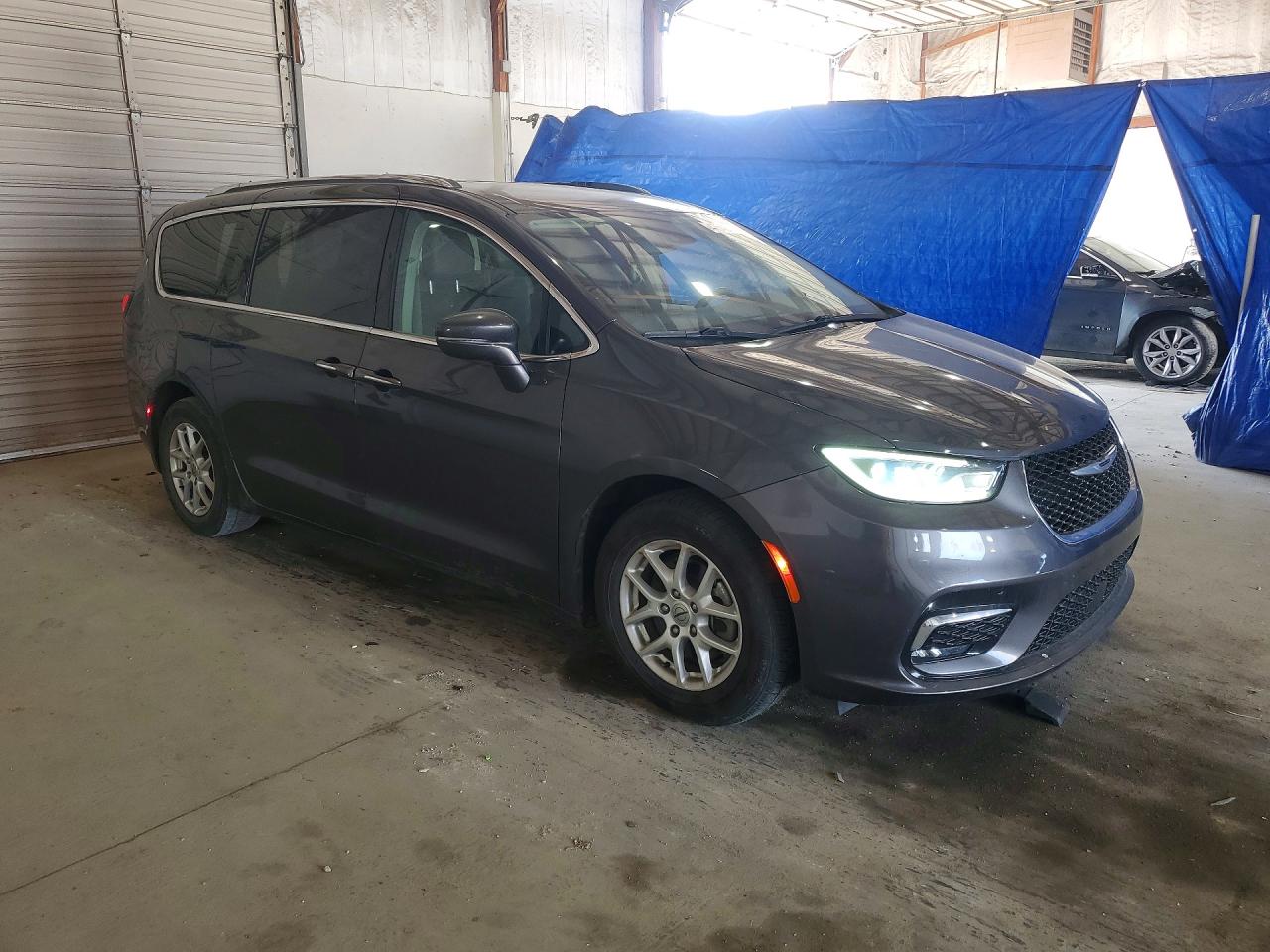 Chrysler Pacifica Touring L