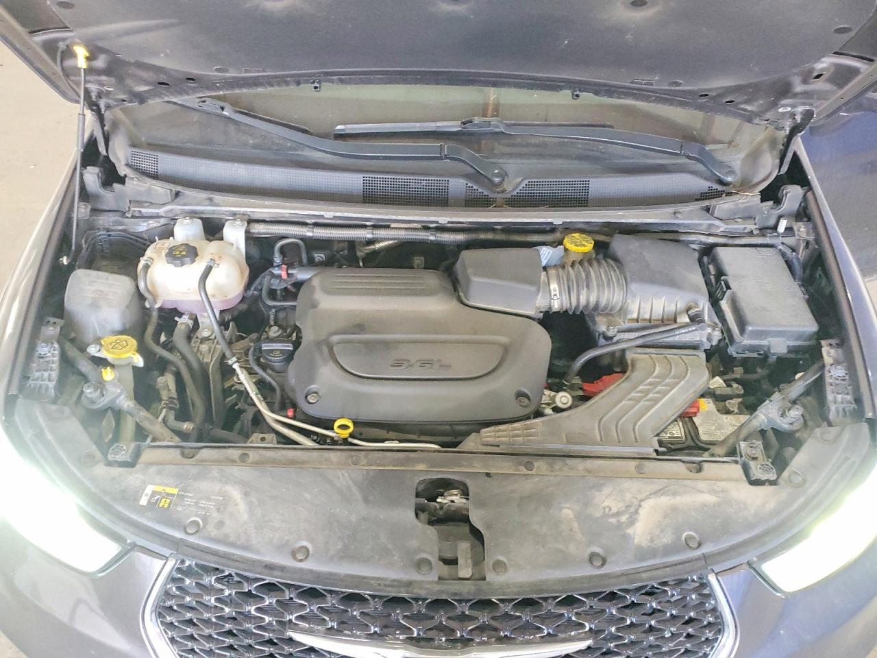 Chrysler Pacifica Touring L