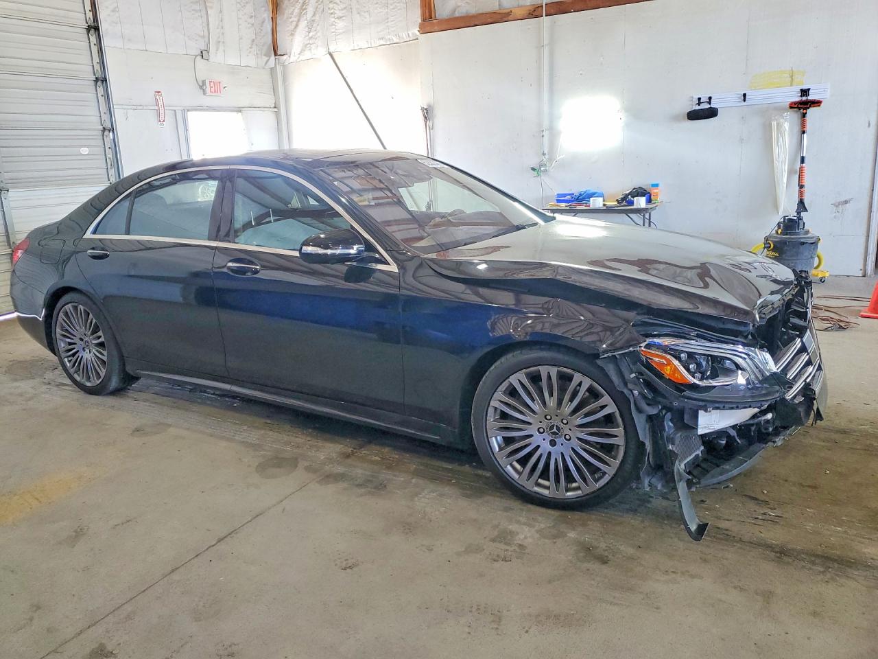 Mercedes-Benz S-Class 560 4matic