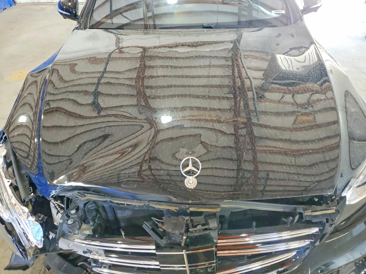Mercedes-Benz S-Class 560 4matic