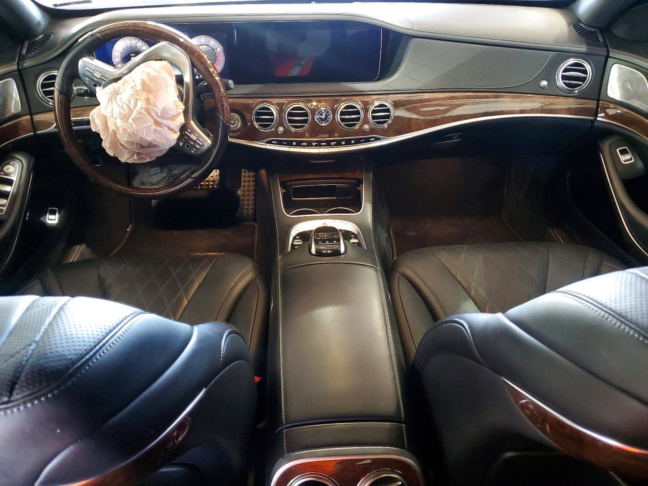 Mercedes-Benz S-Class 560 4matic