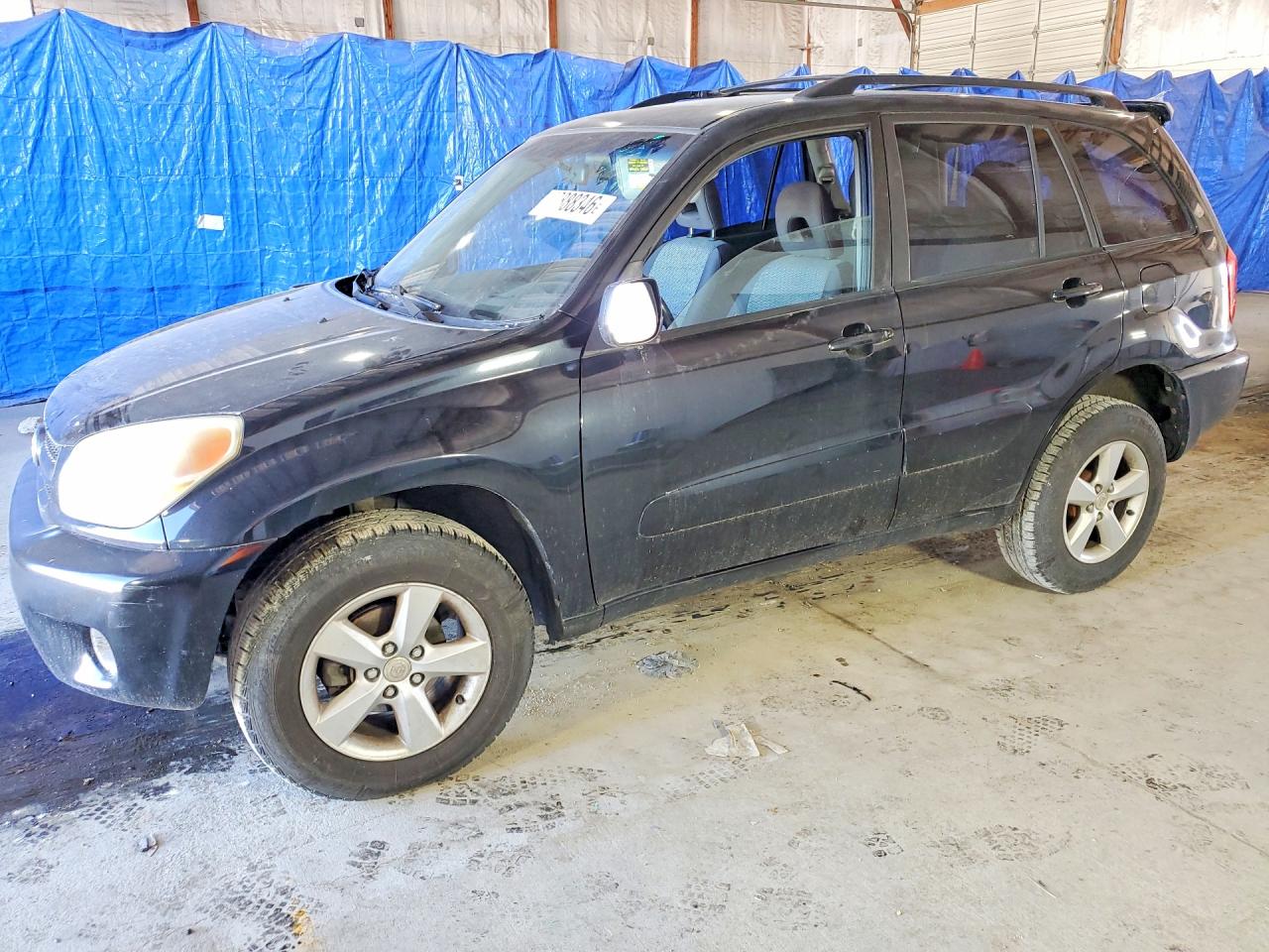 Salvage Toyota RAV4 Image