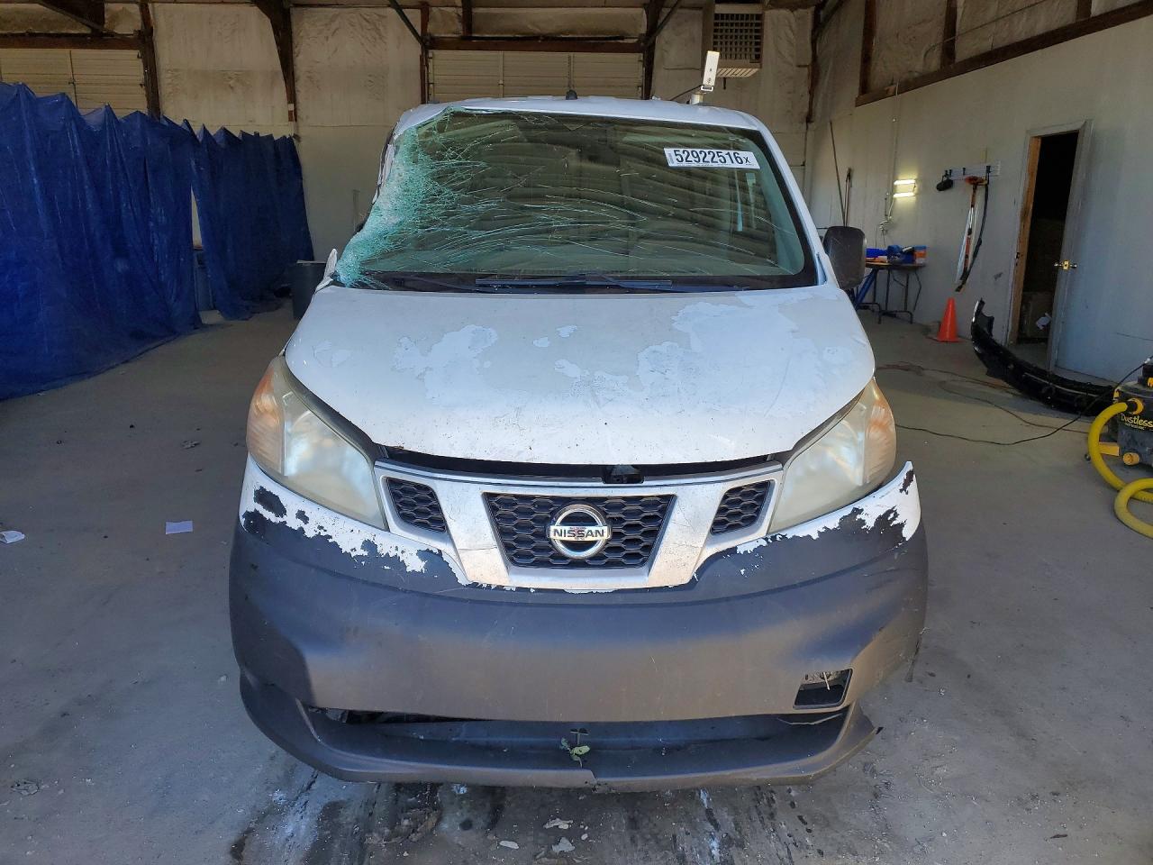 Nissan Nv