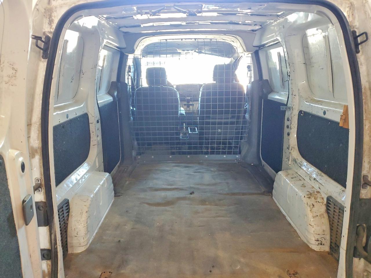 Nissan Nv