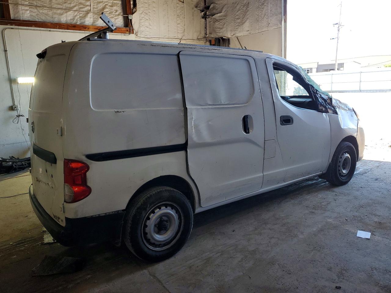 Nissan Nv