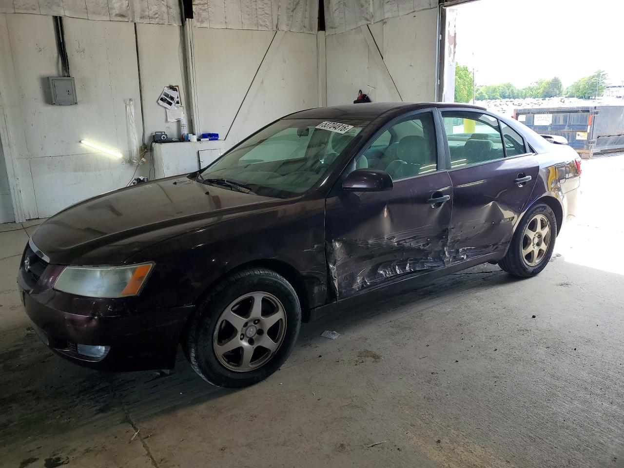 Salvage Hyundai SONATA Image