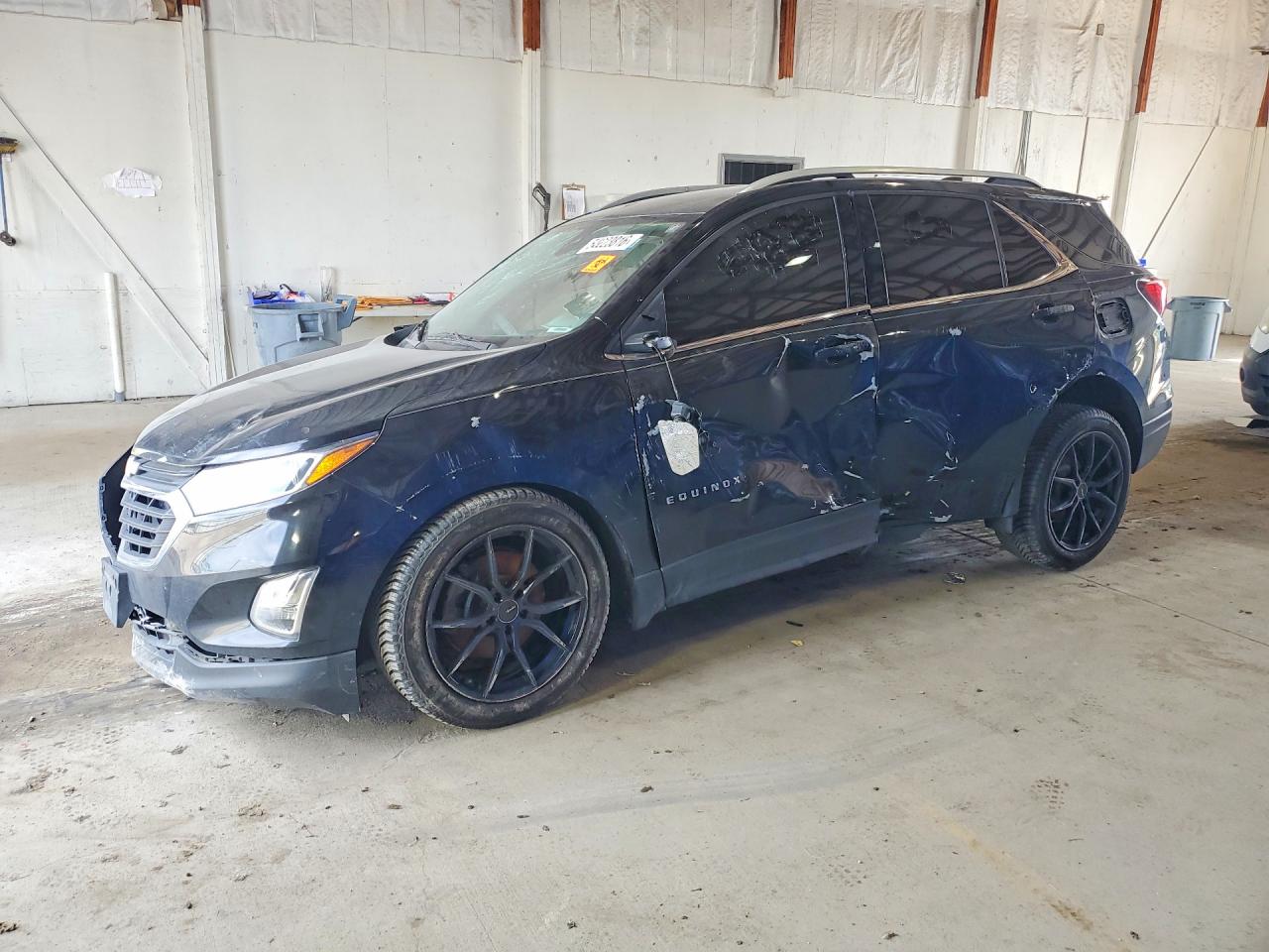 Salvage Chevrolet Equinox Image