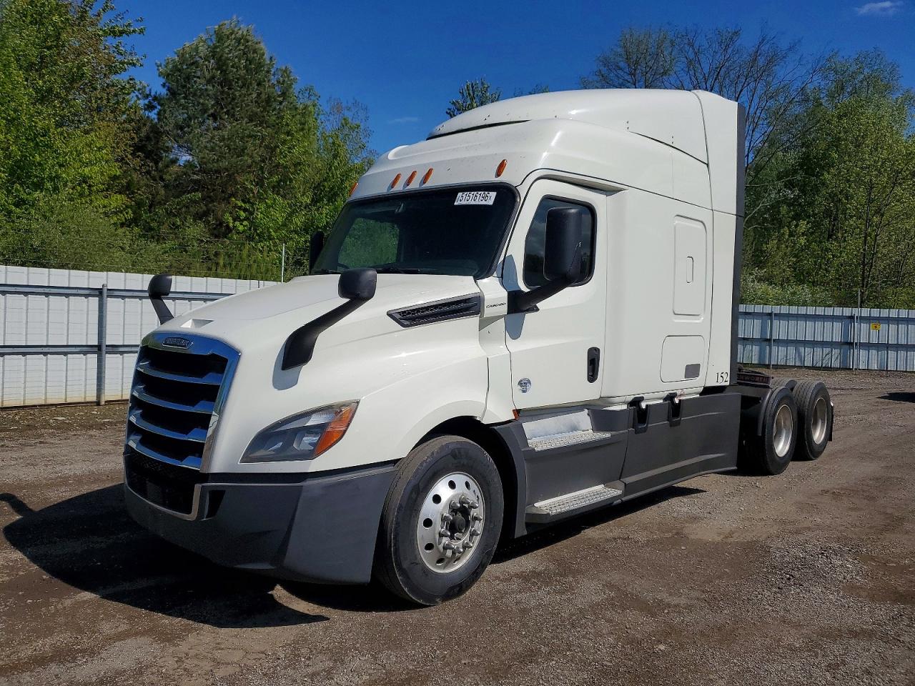 Freightliner Cascadia 126