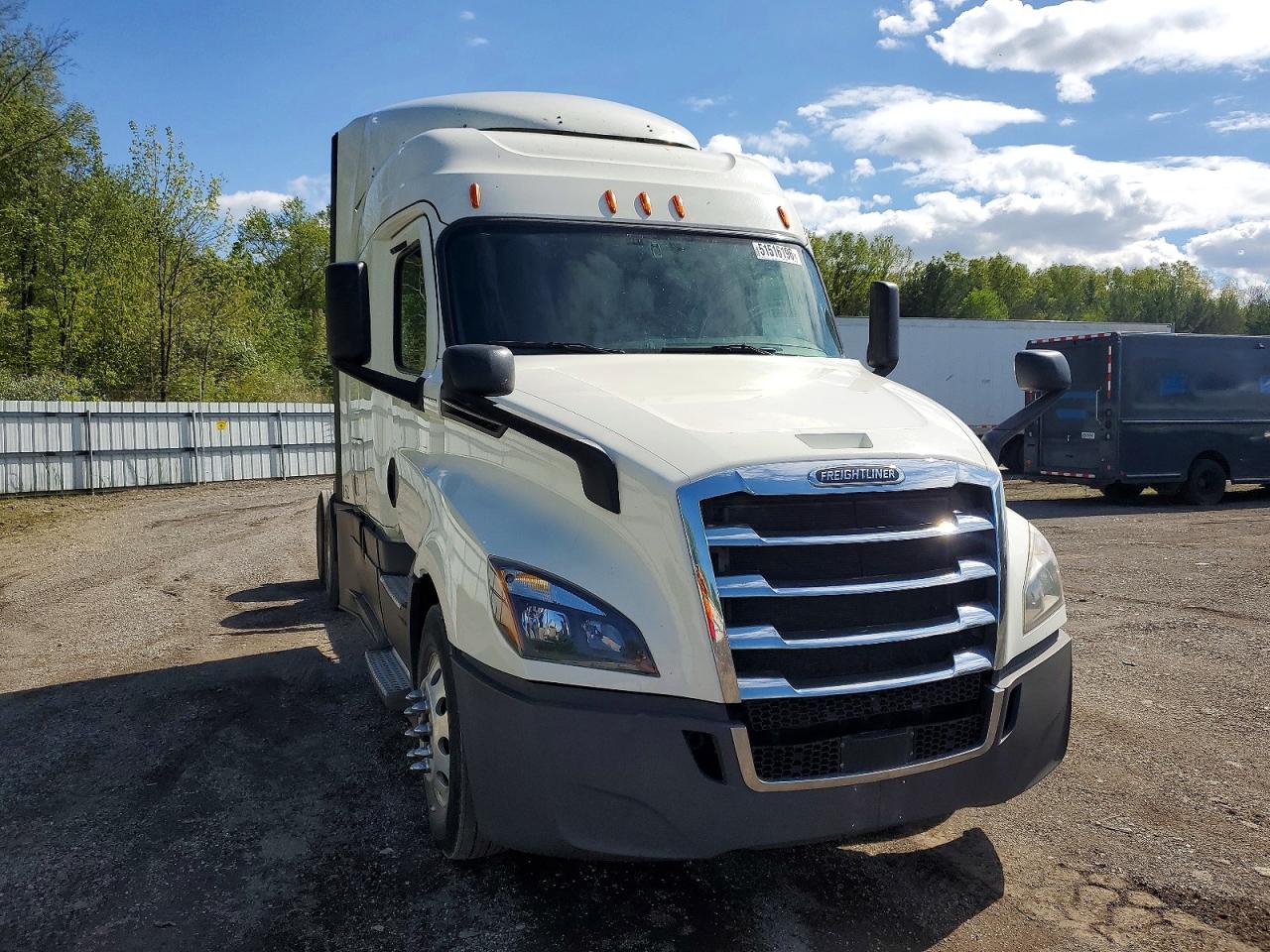 Freightliner Cascadia 126
