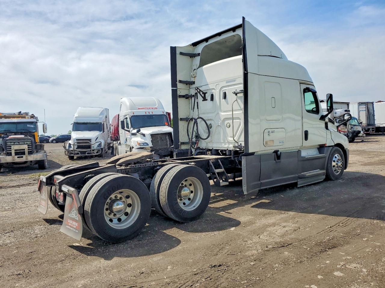 Freightliner Cascadia 126