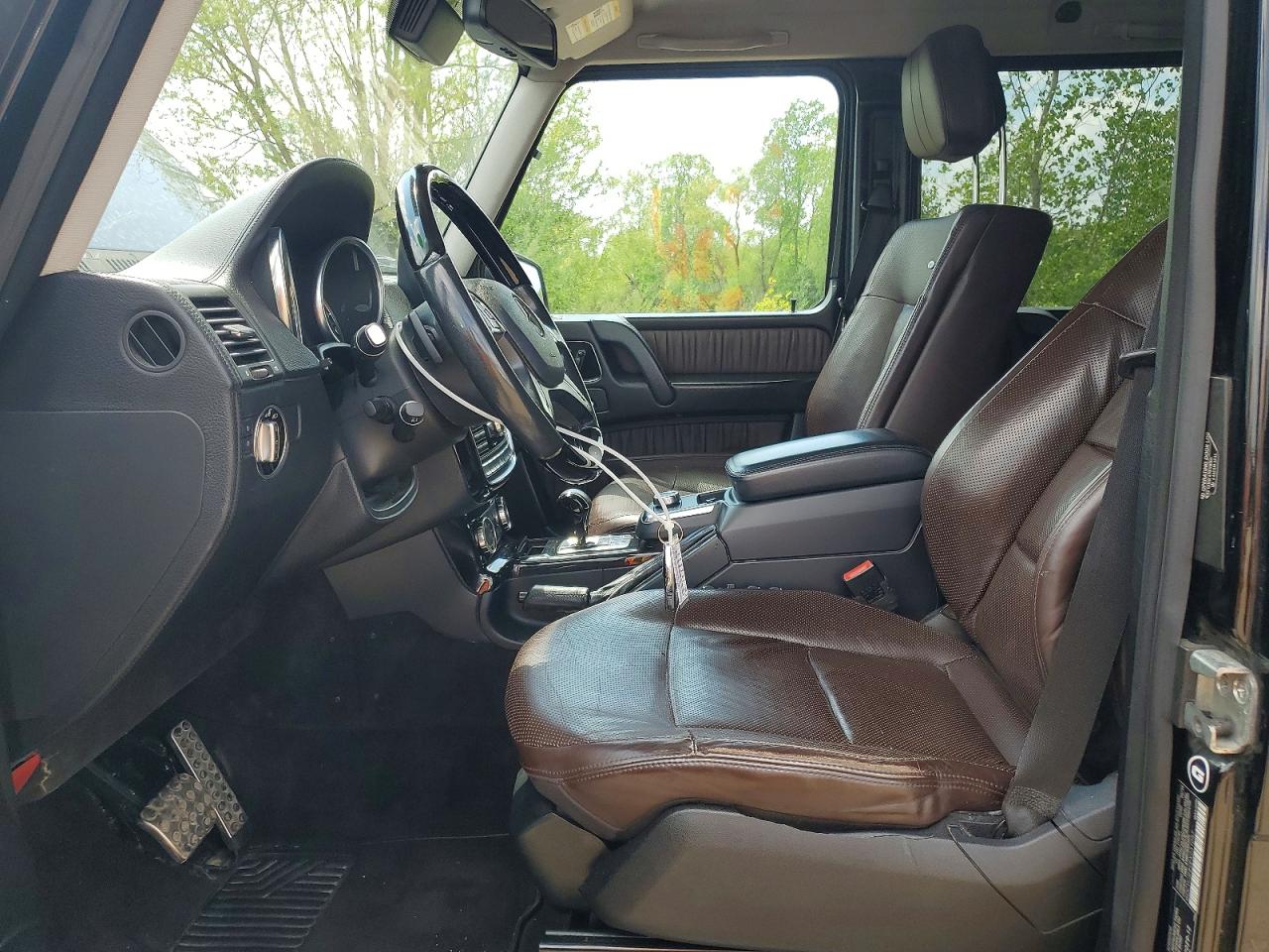 Mercedes-Benz G-Class 550