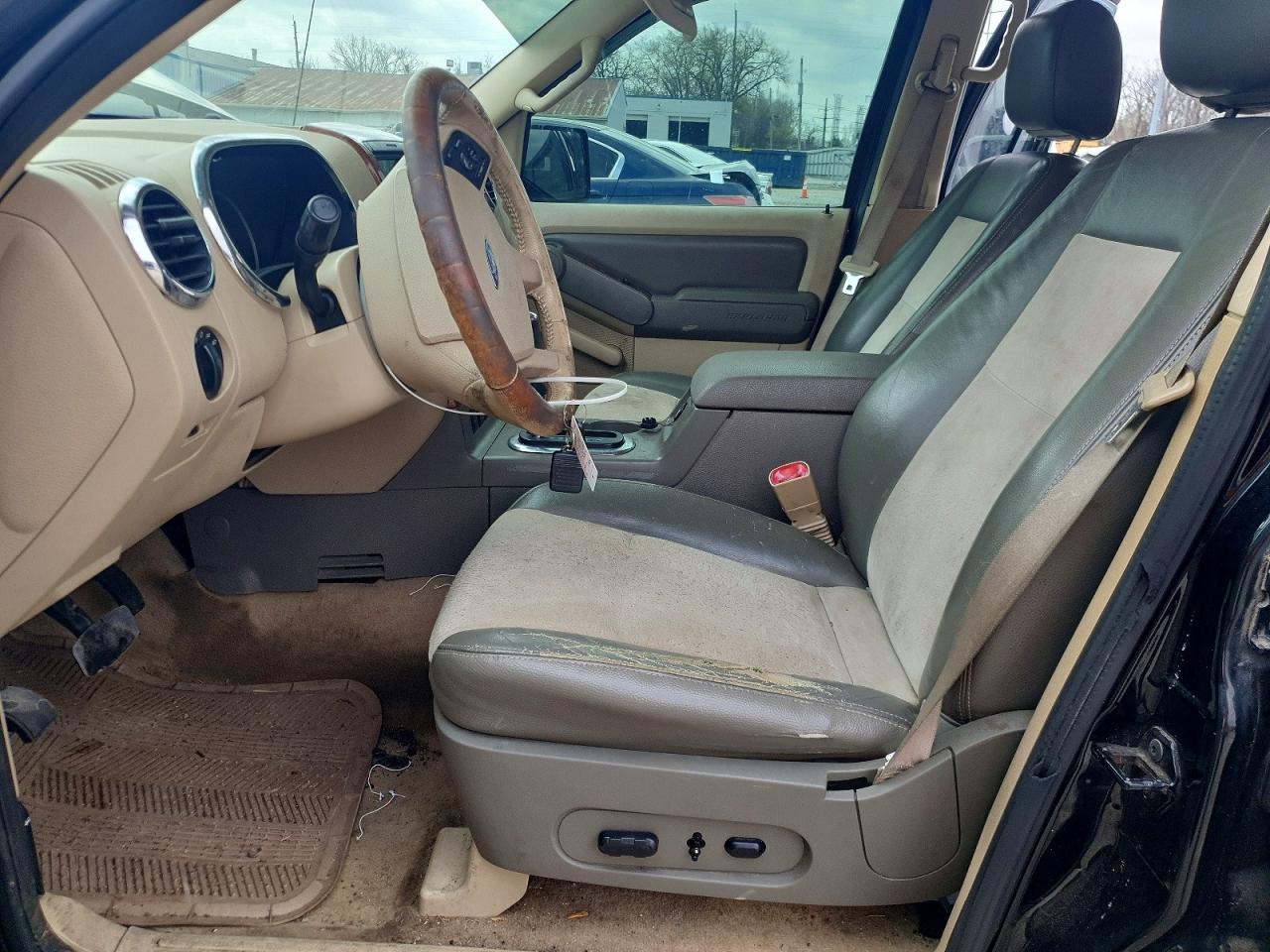 Ford Explorer Eddie Bauer