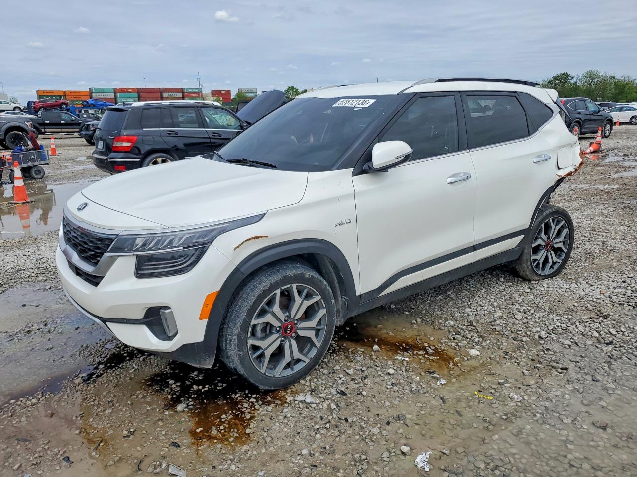 Salvage Kia Seltos Image