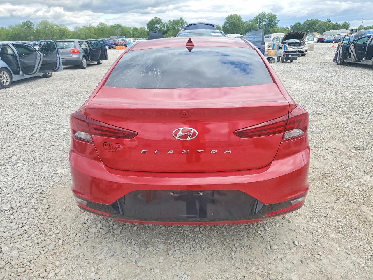 Hyundai ELANTRA Sel