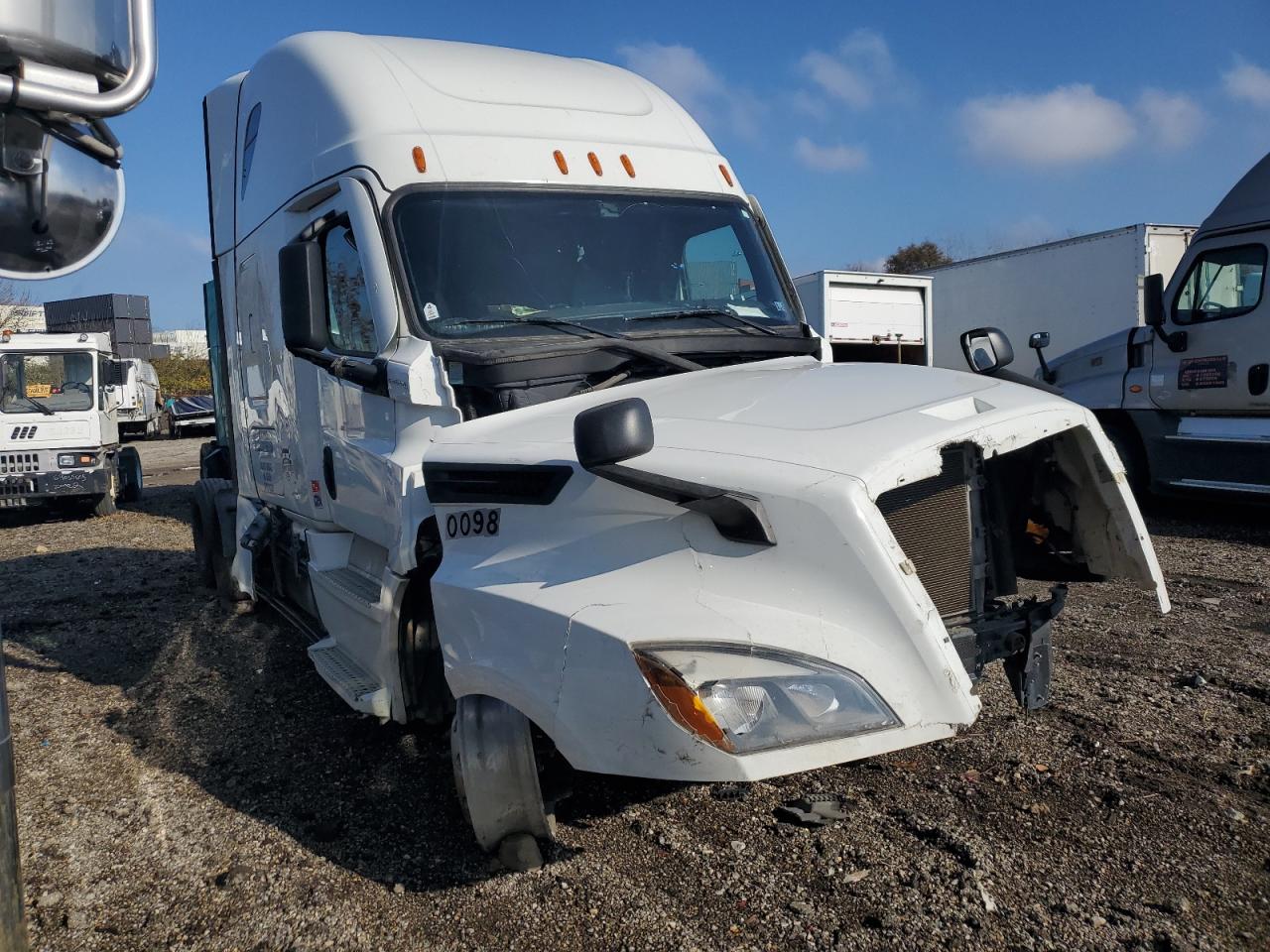 Salvage Freightliner Cascadia 126 Image