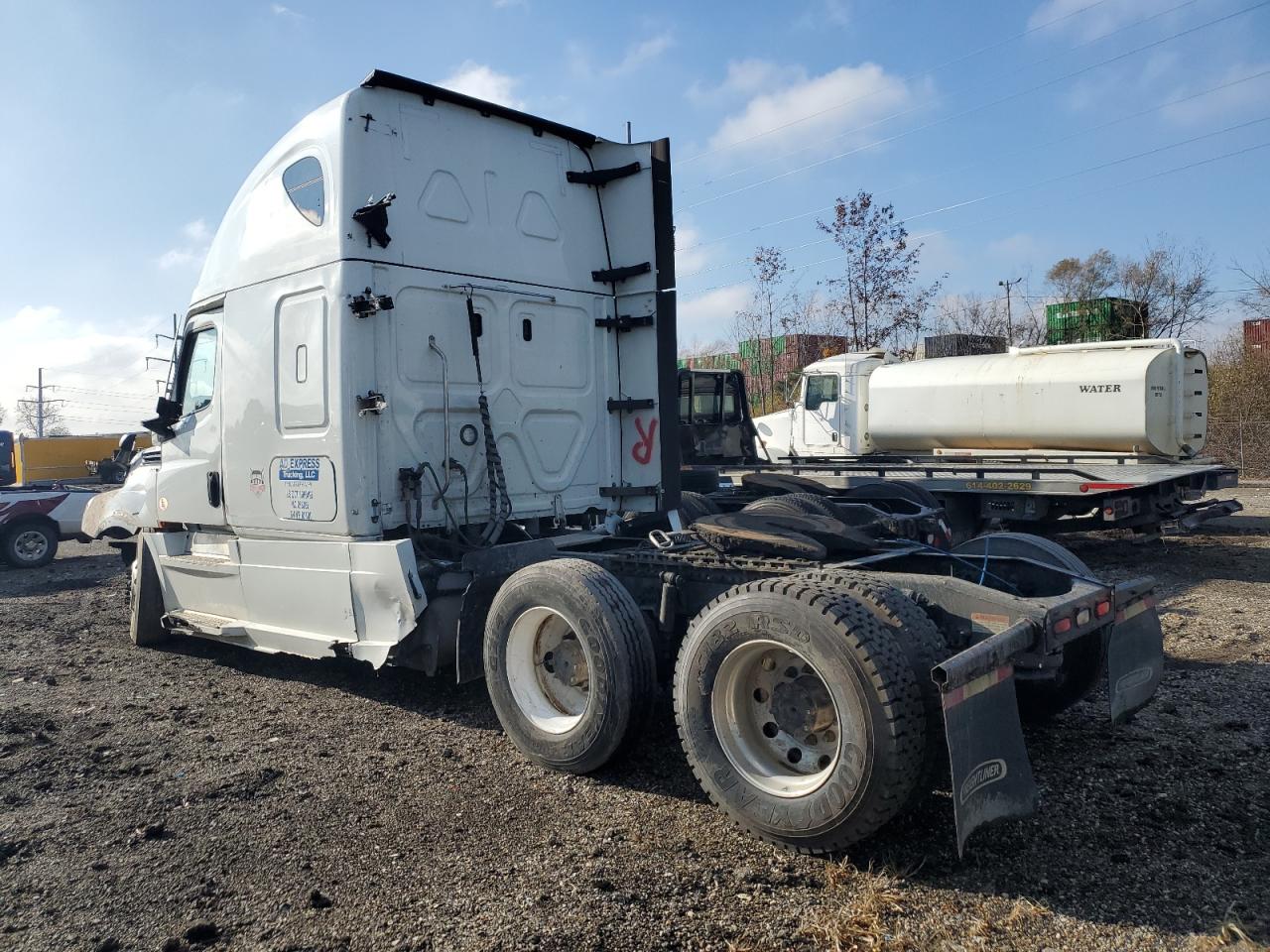 Freightliner Cascadia 126