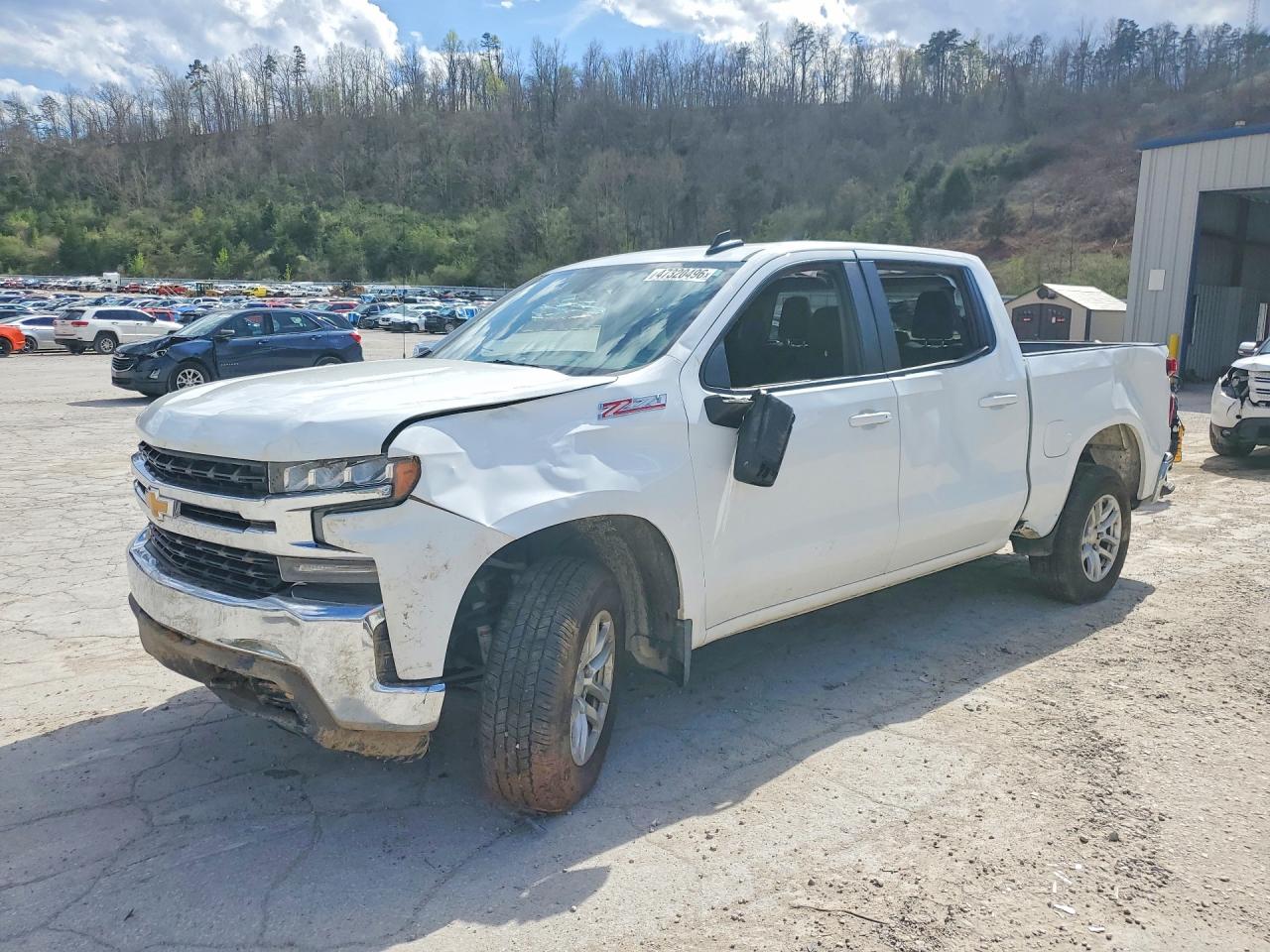 Salvage Chevrolet Silverado Image