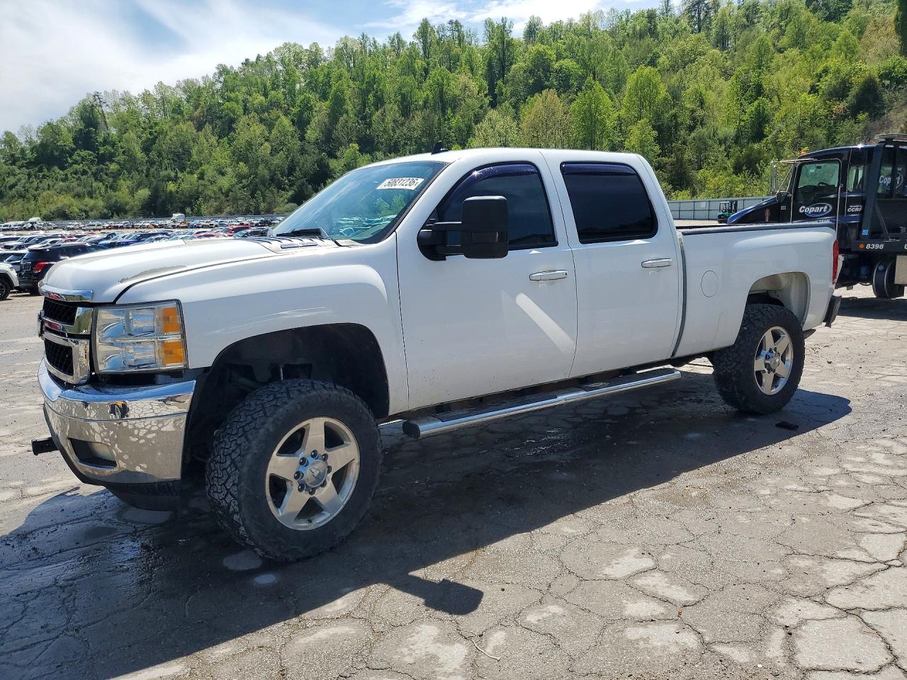 Salvage Chevrolet Silverado Image