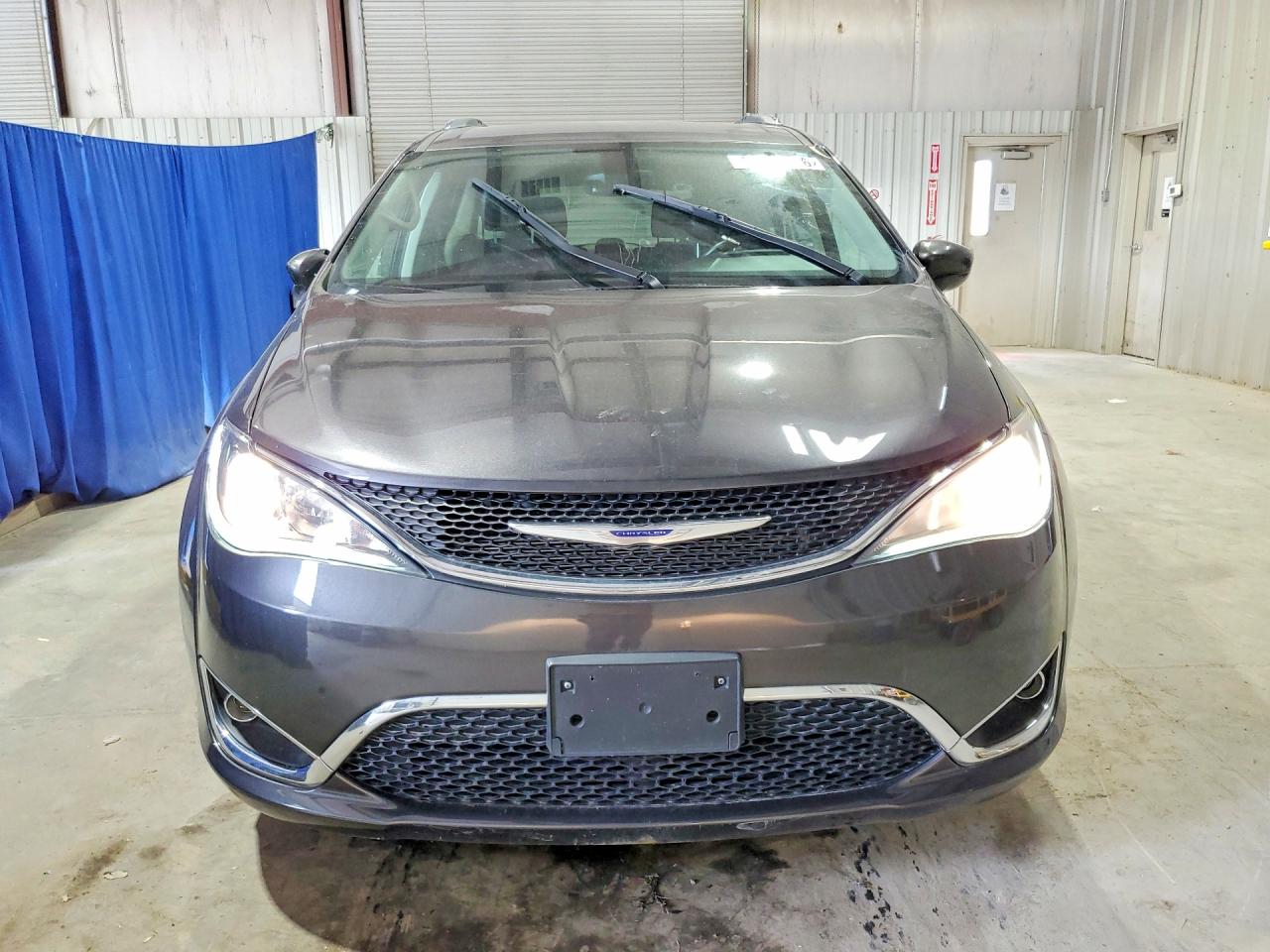 Chrysler Pacifica Touring L
