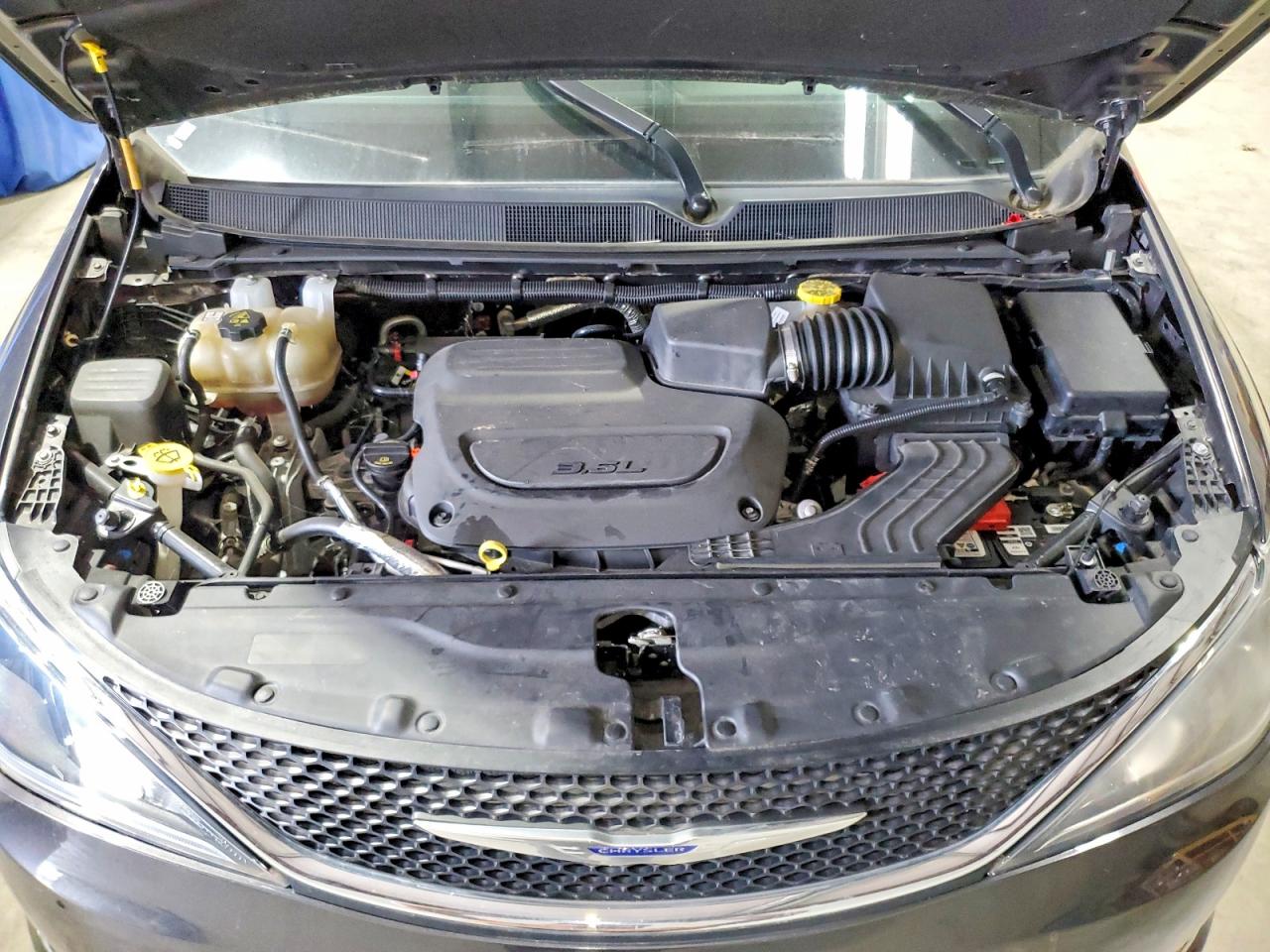 Chrysler Pacifica Touring L