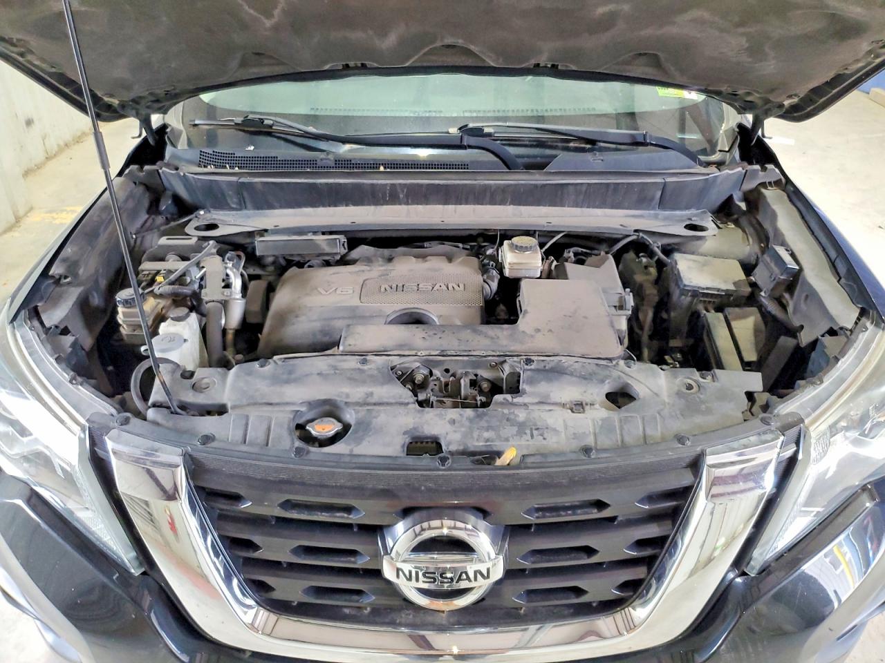 Nissan Pathfinder Sv